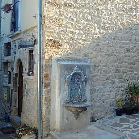 La Maison De Martine Bed & Breakfast 3*