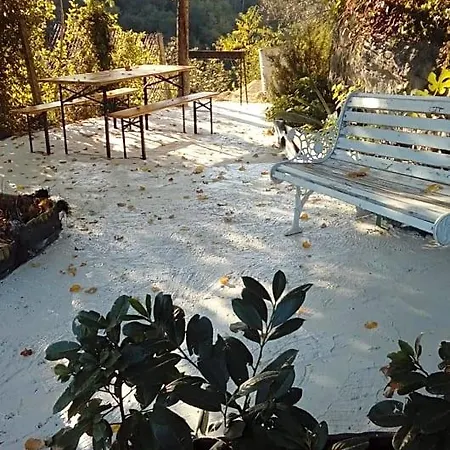 La Maison De Martine Bed & Breakfast 3*