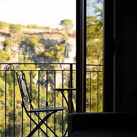 La Maison De Martine Bed & Breakfast