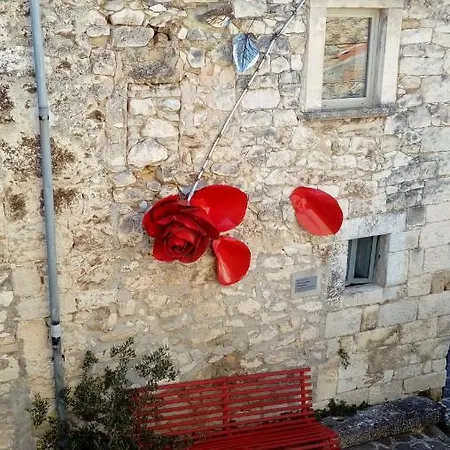 La Maison De Martine
