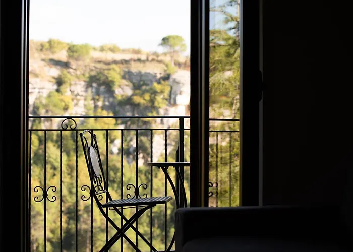 La Maison De Martine Bed & Breakfast 3*